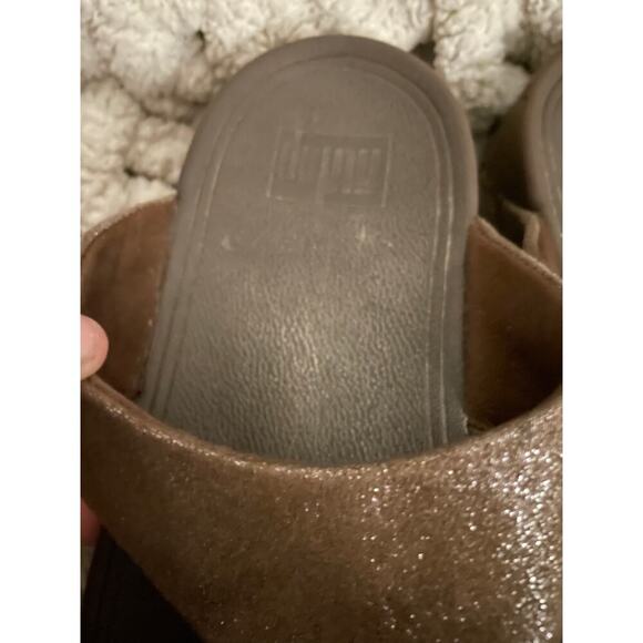 FitFlop Women's Lulu Thong Sandals Bronze Shimmer Size 9 Casual - Picture 3 of 6